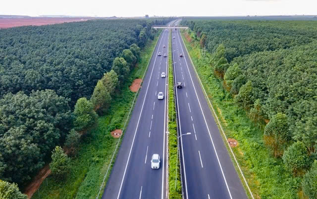 Đề xuất cơ chế đặc thù mở rộng cao tốc TPHCM-Long Thành để khởi công ngày 19/8