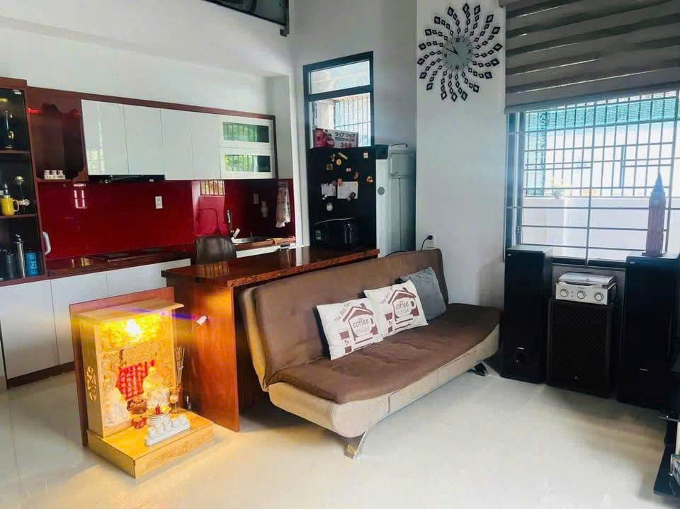 Bán nhà 2 tầng lô góc xá Vĩnh Ngọc - Nha Trang - Khánh Hòa
