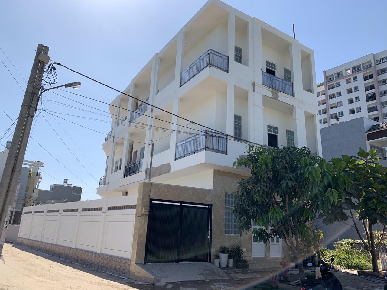 Bán nhà gần đường Phạm Văn Đồng sau lưng căn hộ 4S Linh Đông Thủ Đức