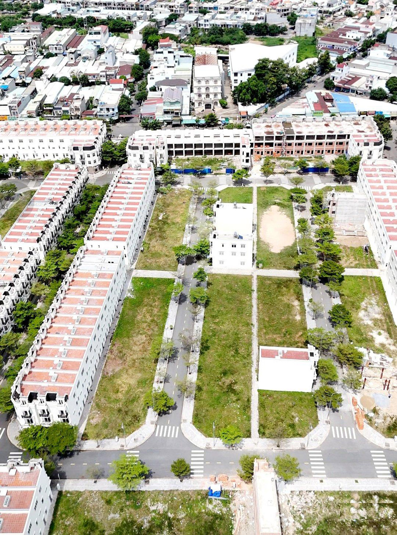 Bán đất ngay chợ Thông Dụng, đường 12m, hạ tầng đẹp, sổ hồng riêng, ngay cạnh công viên