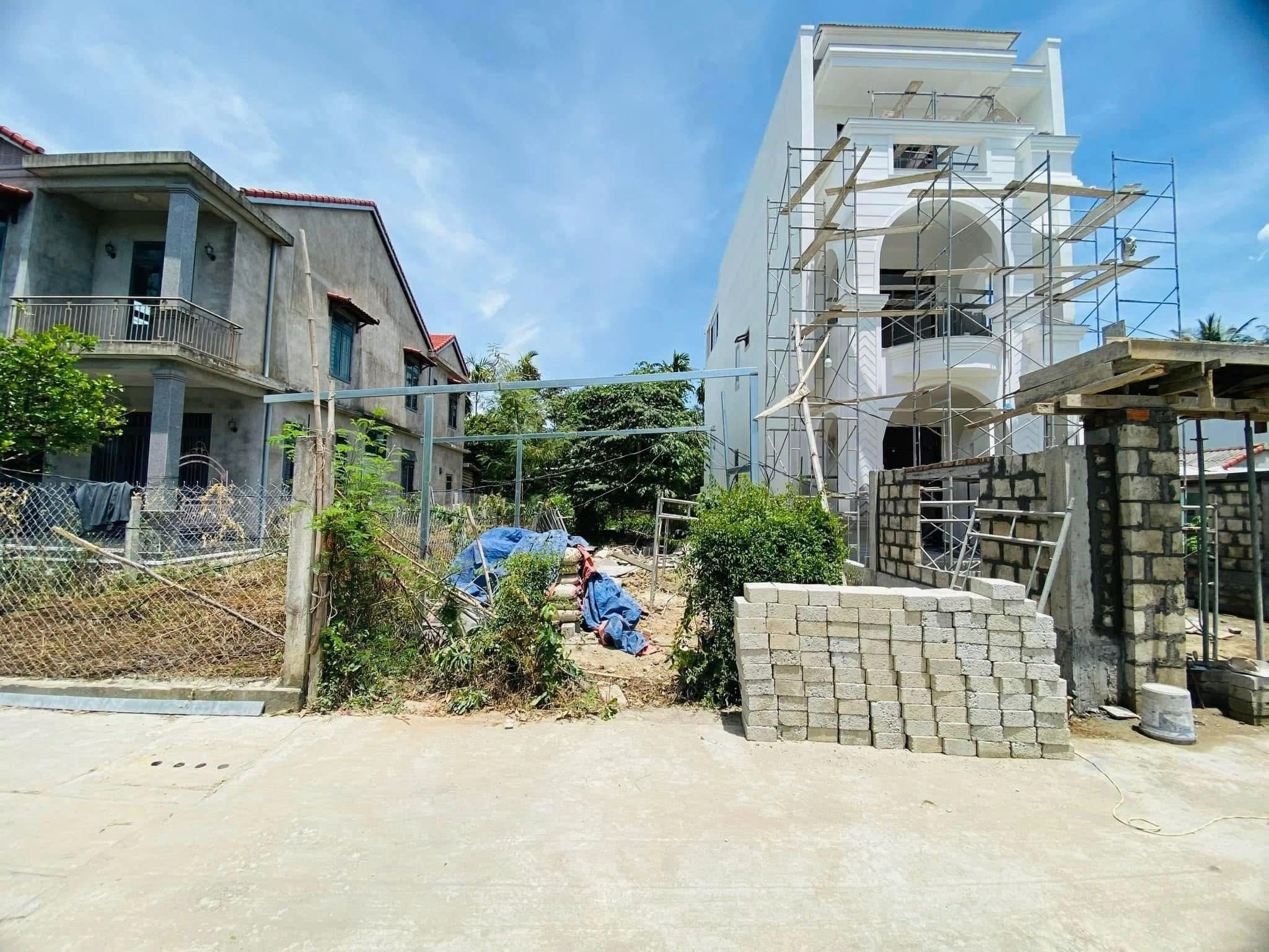 Đất kiệt Ô Tô Thông Trung Đông - Phường Phú Thượng - Quận Thuận Hóa - Huế