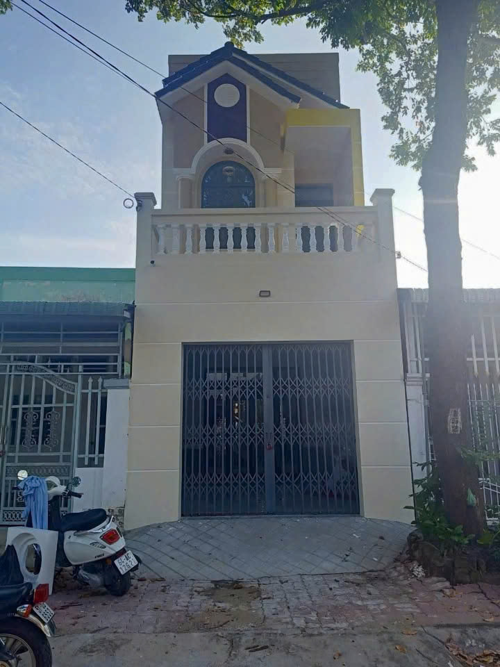 Bán nhà 1 trệt 1 lầu Khu vượt lũ - Phường 8 - Thành Phố Vĩnh Long